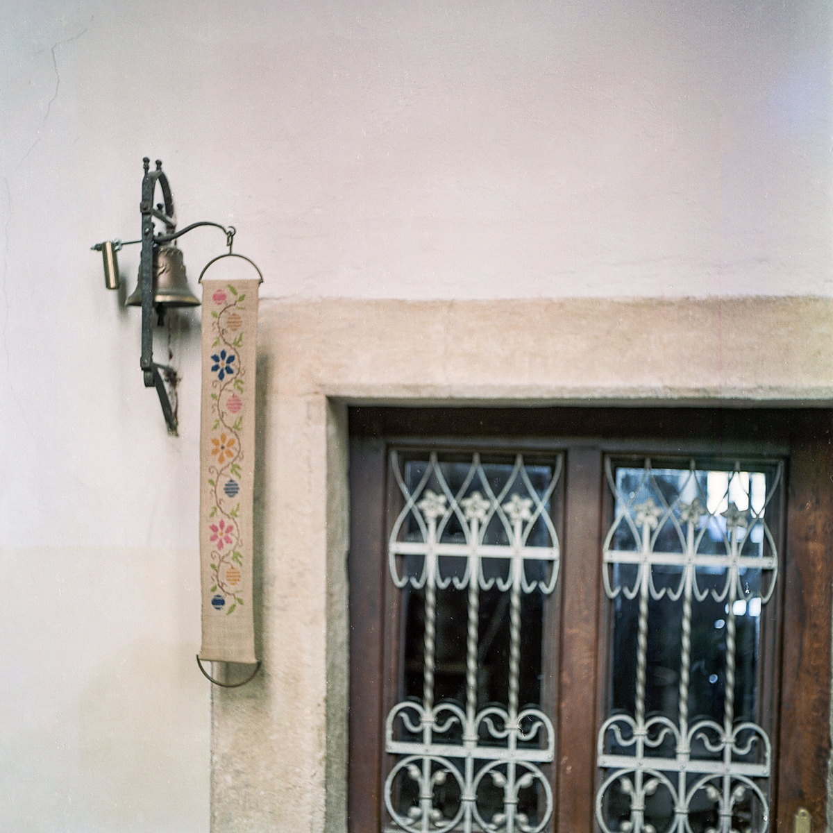 Mamiya C330 #2 Župnijska cerkev Sv. Lenarta